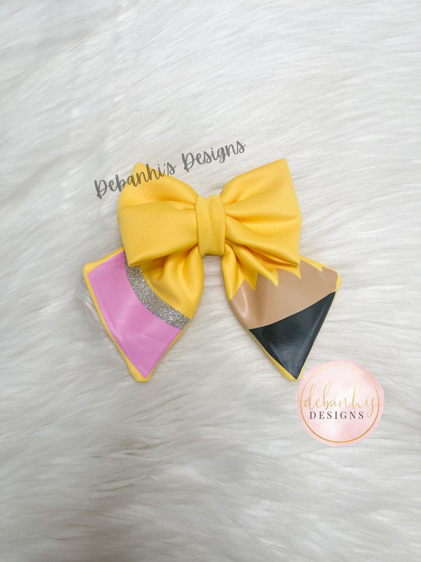 Pencil sailor Bow