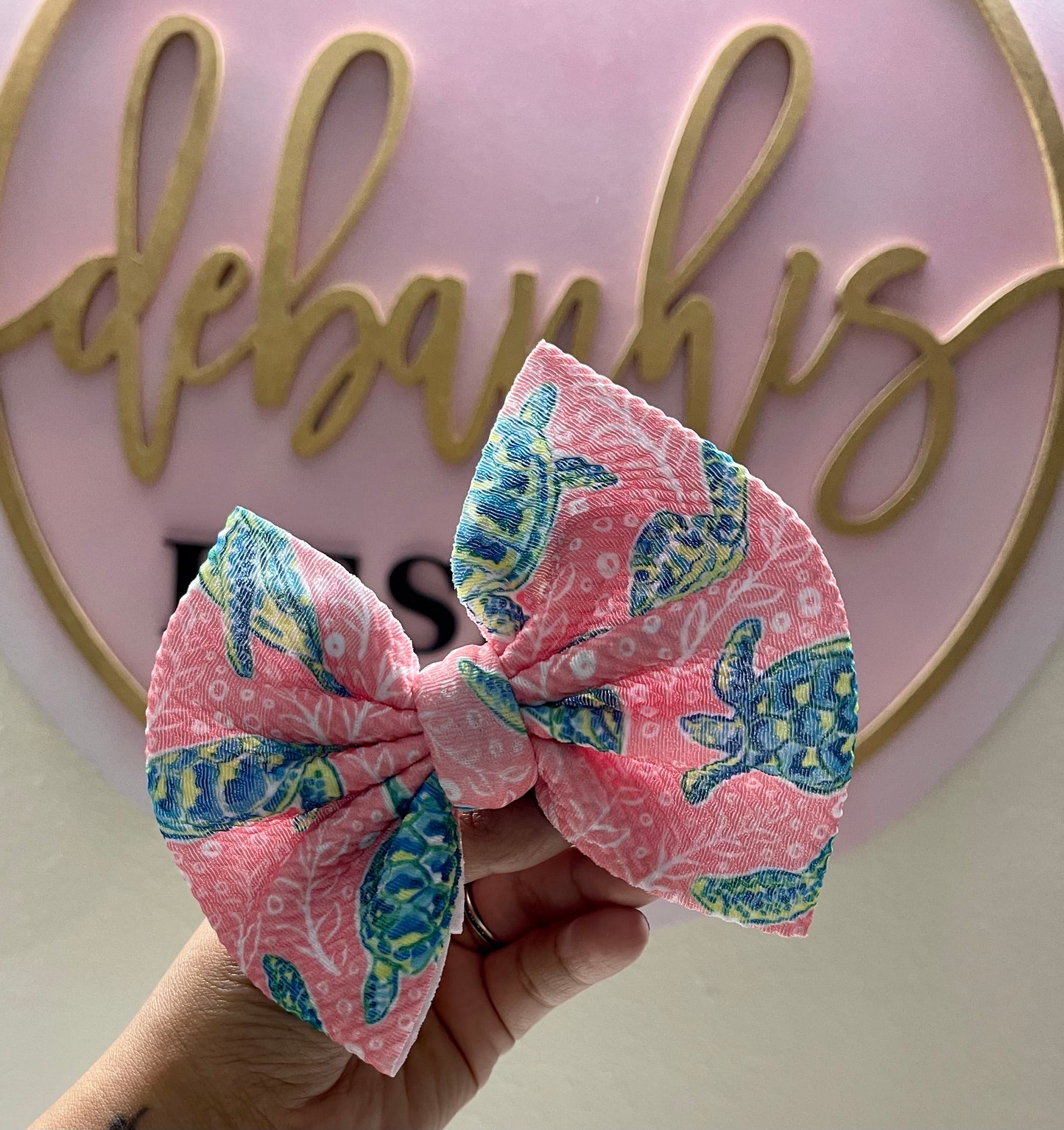 Turtles bow/ Piggies