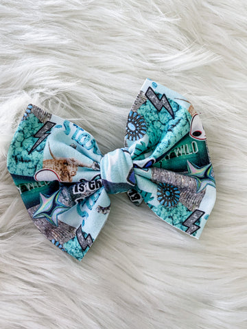Teal is the new black Bow/Nylon