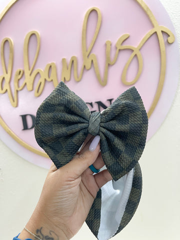 Brown checkered headwrap