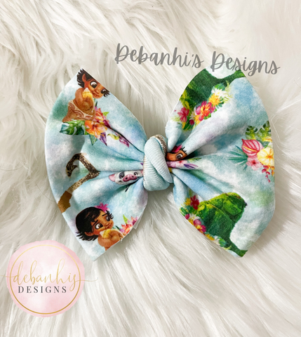 Baby Moana bow/ piggies