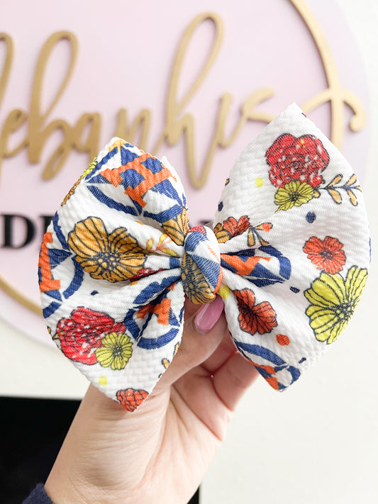 Floral Astros bow/ Piggies