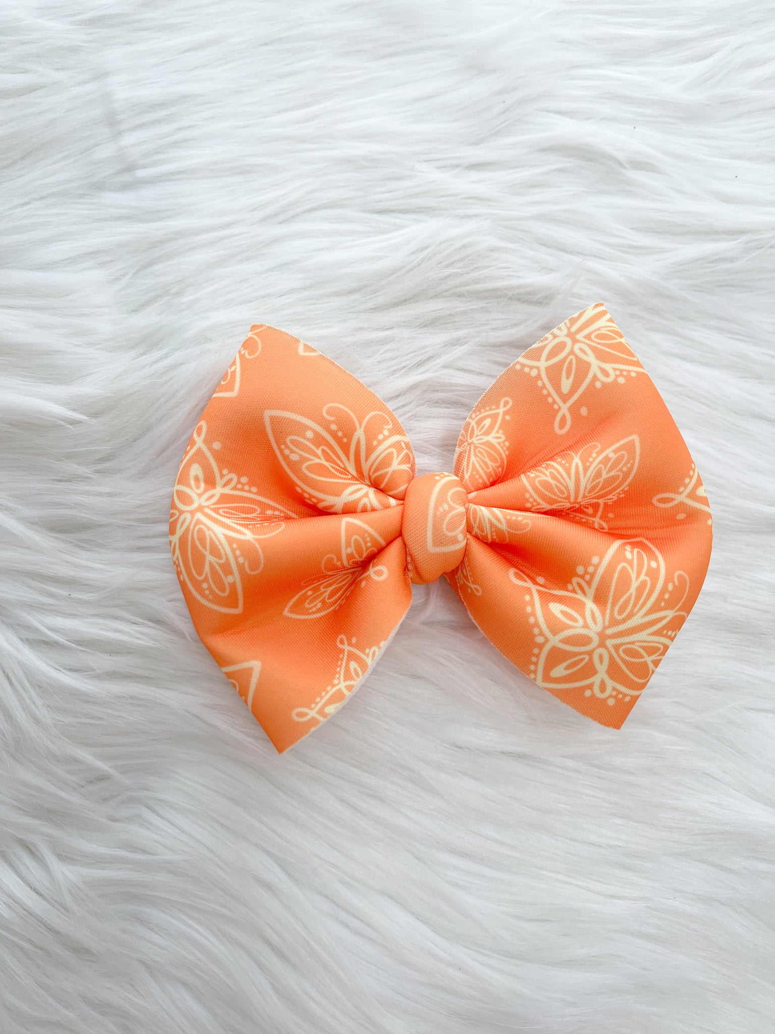 Butterfly bow/ Piggies