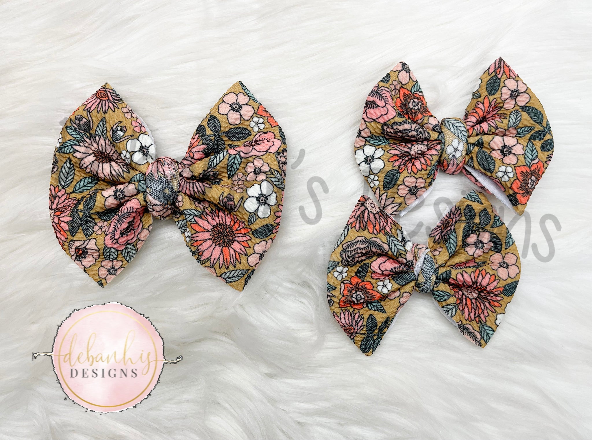 Fall flowers bow/ Piggies