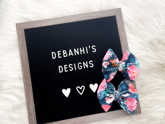 Navy, Pink flowers bow/ Piggies