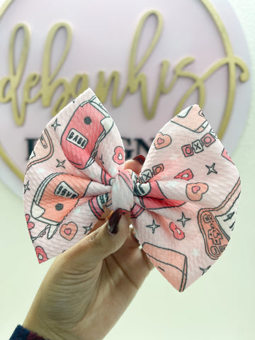 Be mine bow/ Piggies