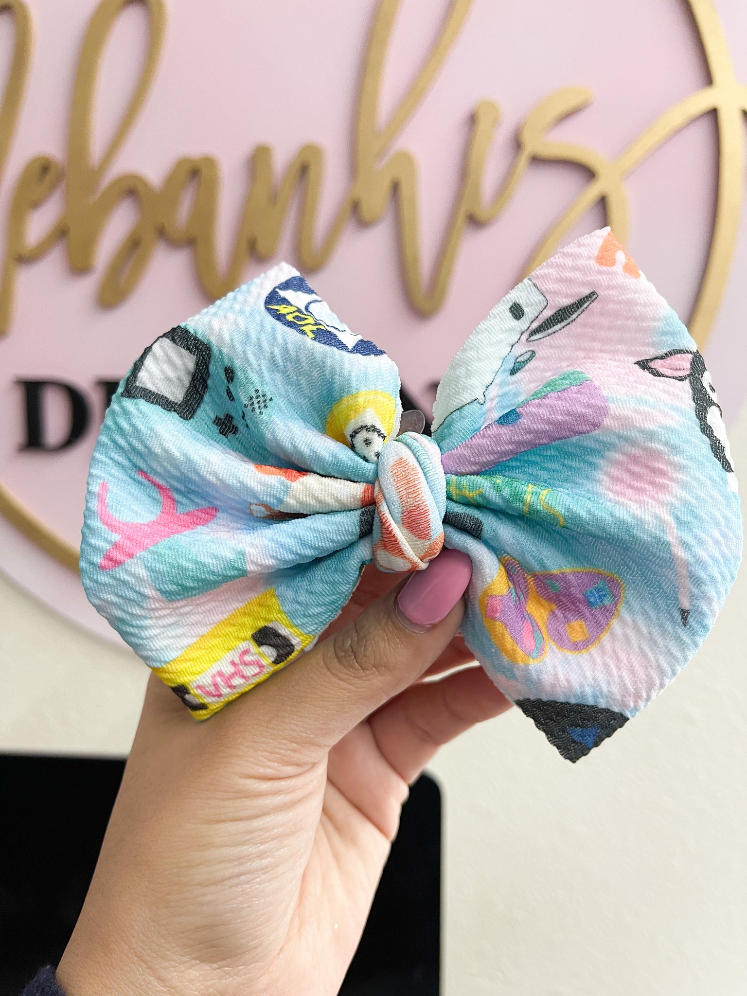 90s bow/ Piggies